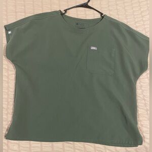 Figs Boxy Scrub Top